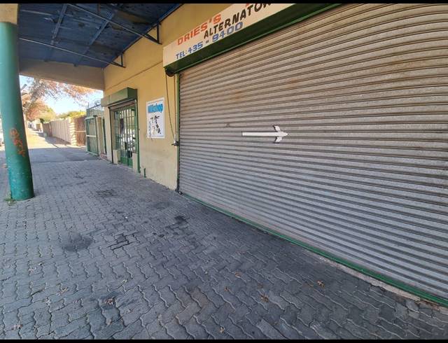 500M² BUILDING FOR SALE IN THE HILL